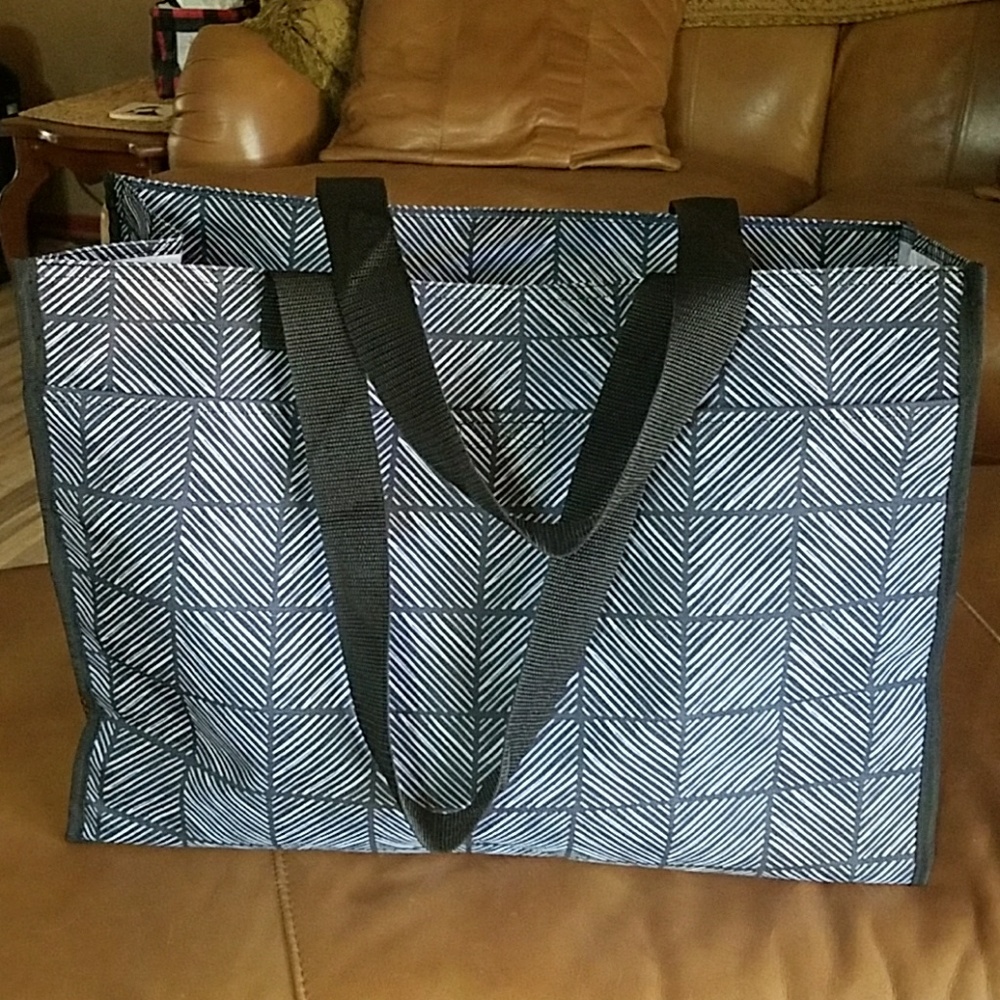 Large tote